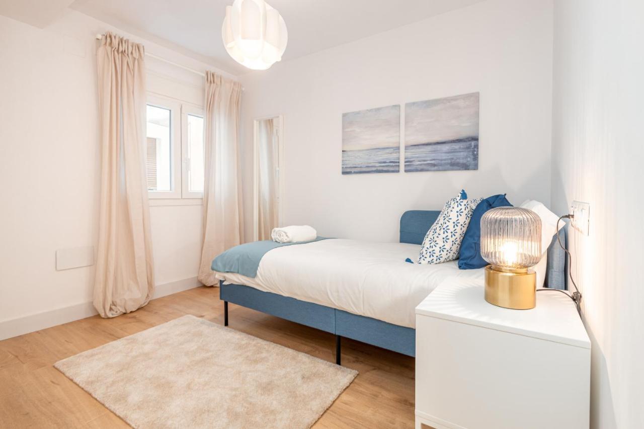 C26 Gorgeous 4 Bdrm Apartament In Plaza Uncibay Málaga Exteriör bild